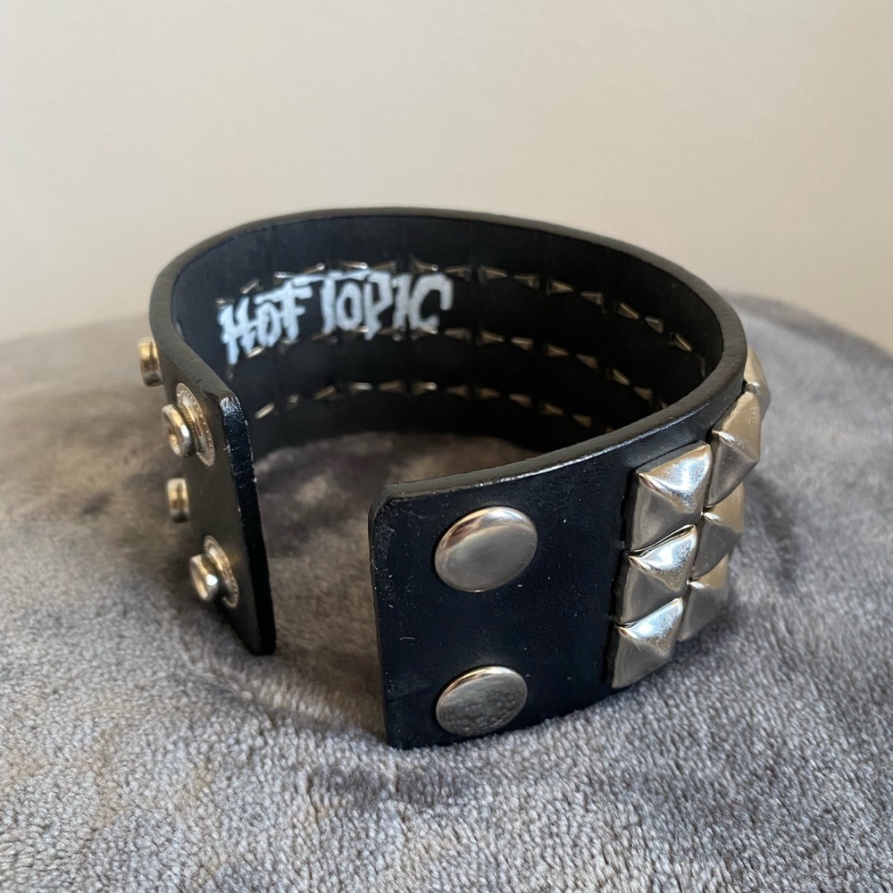 Biker Studded Hot Topic Adjustable Wrist Band - Picture 5 of 5